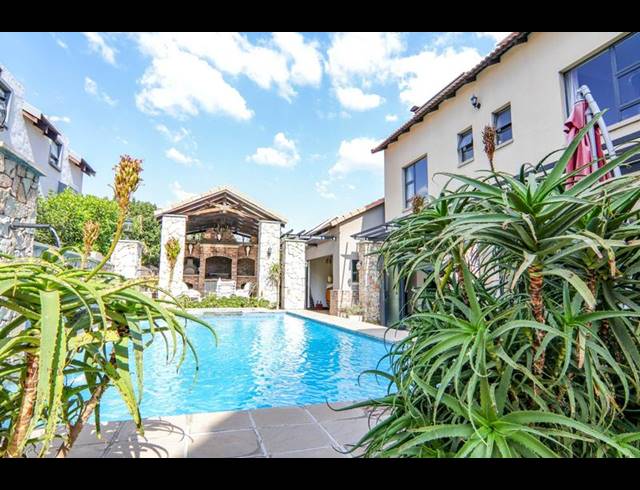 5 BEDROOM HOUSE FOR SALE IN COPPERLEAF ESTATE